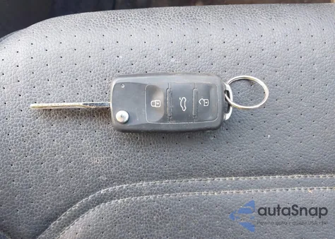 2013 Volkswagen Passat 2.5L Se z USA, uszkodzony, nr VIN 1VWBH7A39DC131934